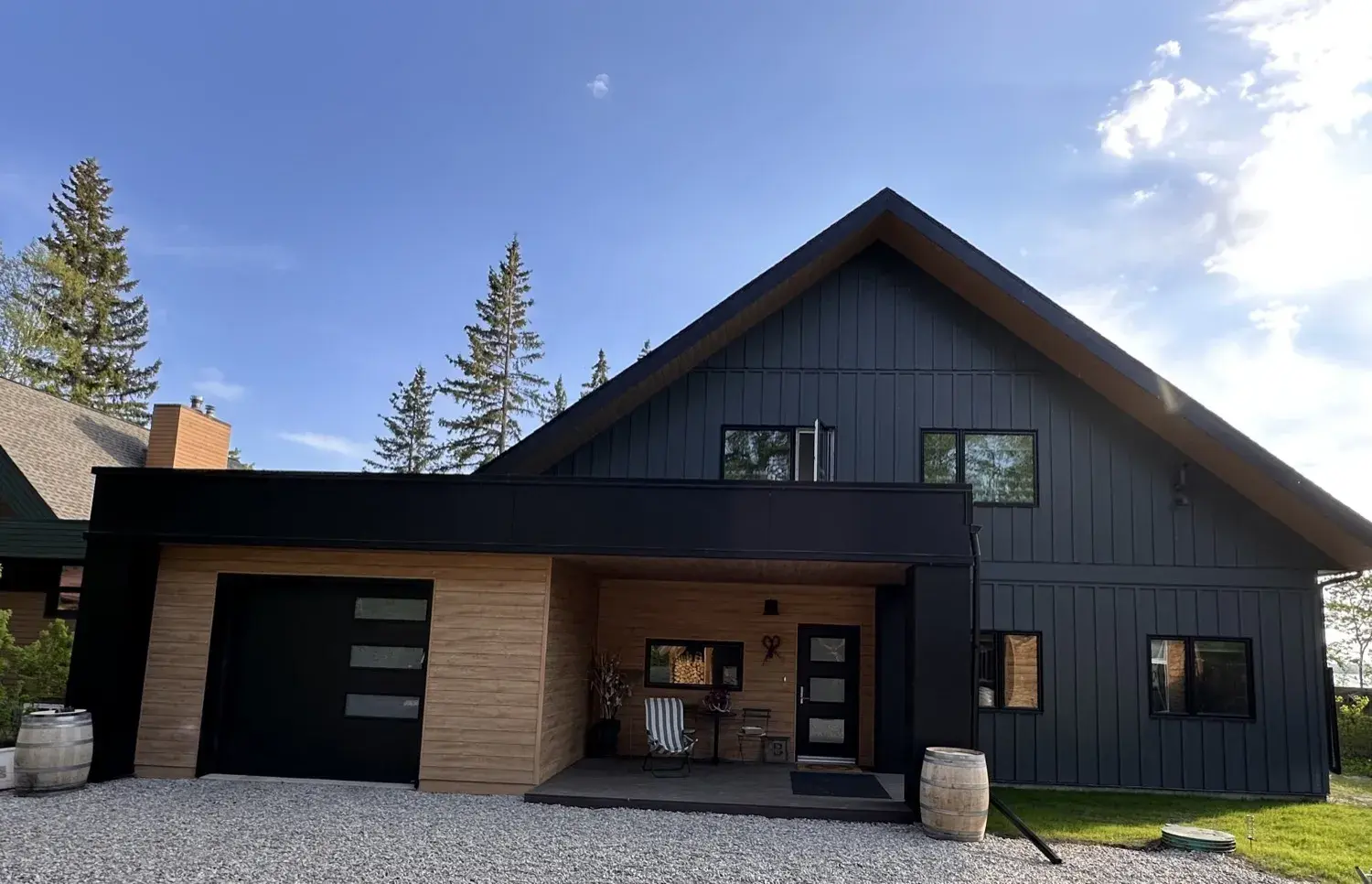 James Hardie fibre cement siding installed on a Central Alberta home by PJM Home Advantage